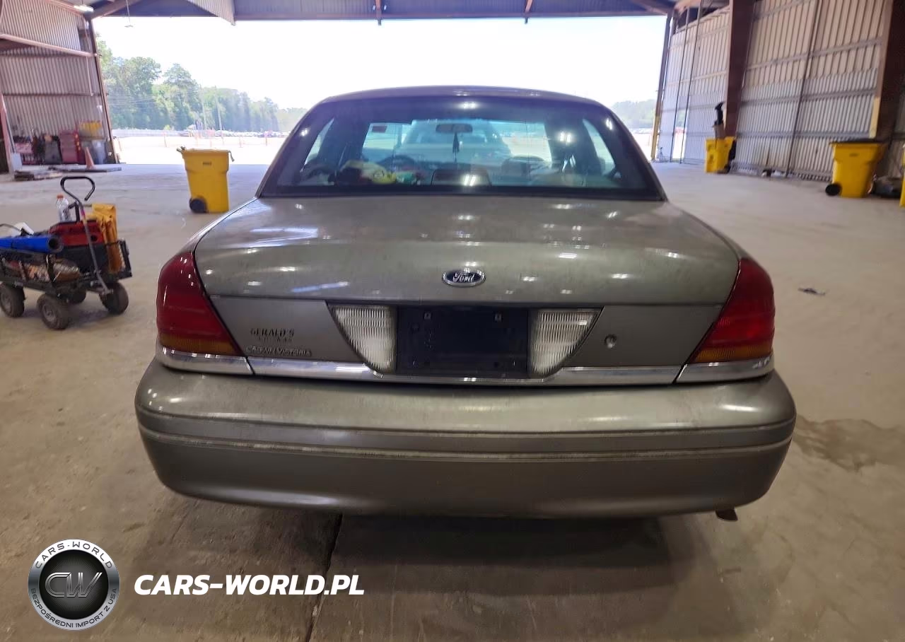 2001 Ford Crown Victoria VIN:2FAFP73W21X124942 - 6