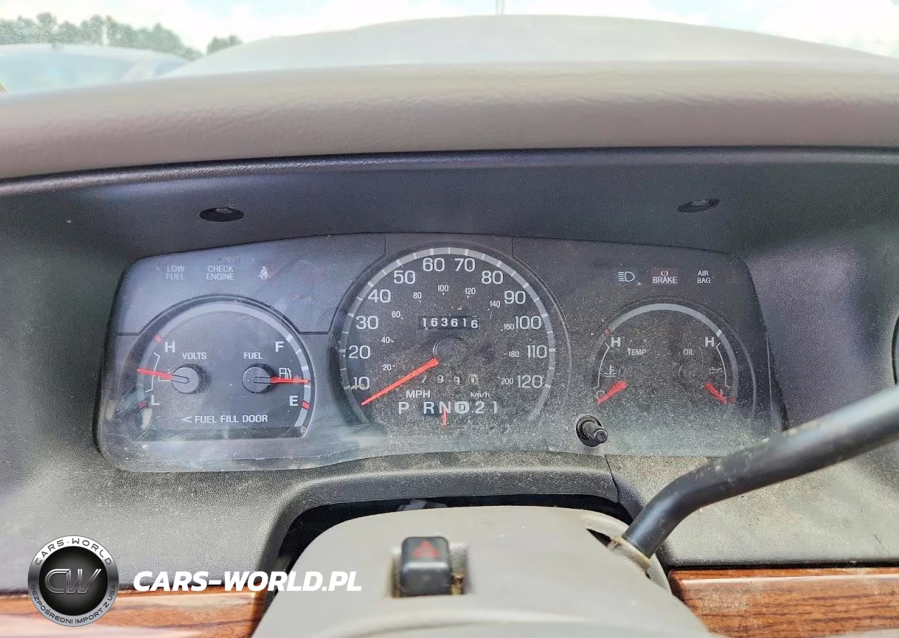 2001 Ford Crown Victoria VIN:2FAFP73W21X124942 - 9