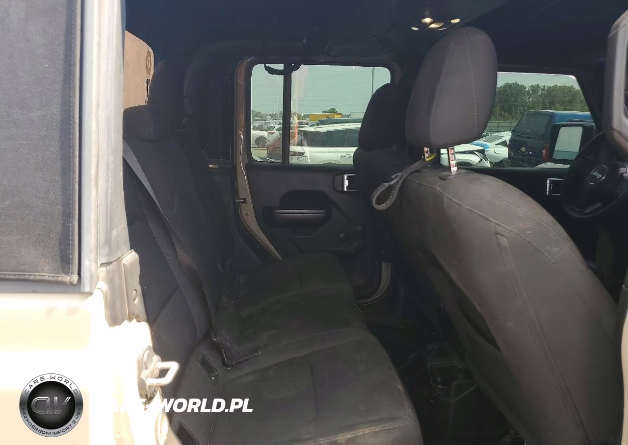 2020 Jeep Gladiator Sport VIN:1C6JJTAG6LL168749 - 11