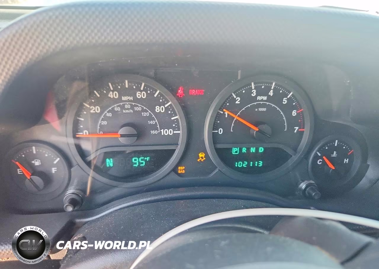 2007 Jeep Wrangler X VIN:1J4GA39107L115581 - 9