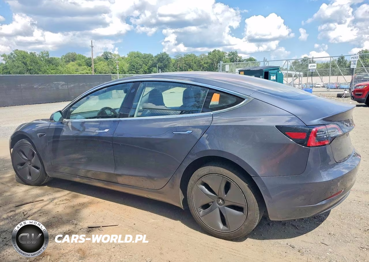 2018 Tesla Model 3 VIN:5YJ3E1EA3JF019067 - 2