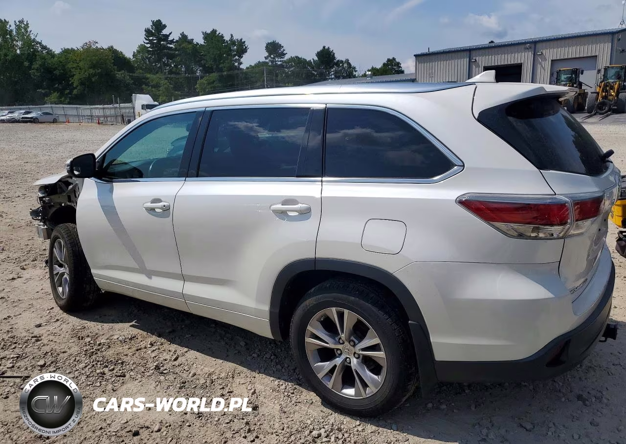 2015 Toyota Highlander Xle VIN:5TDJKRFH6FS123971 - 2
