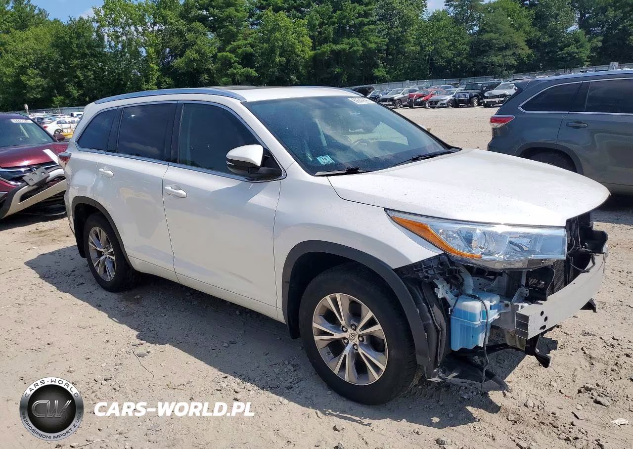 2015 Toyota Highlander Xle VIN:5TDJKRFH6FS123971 - 4