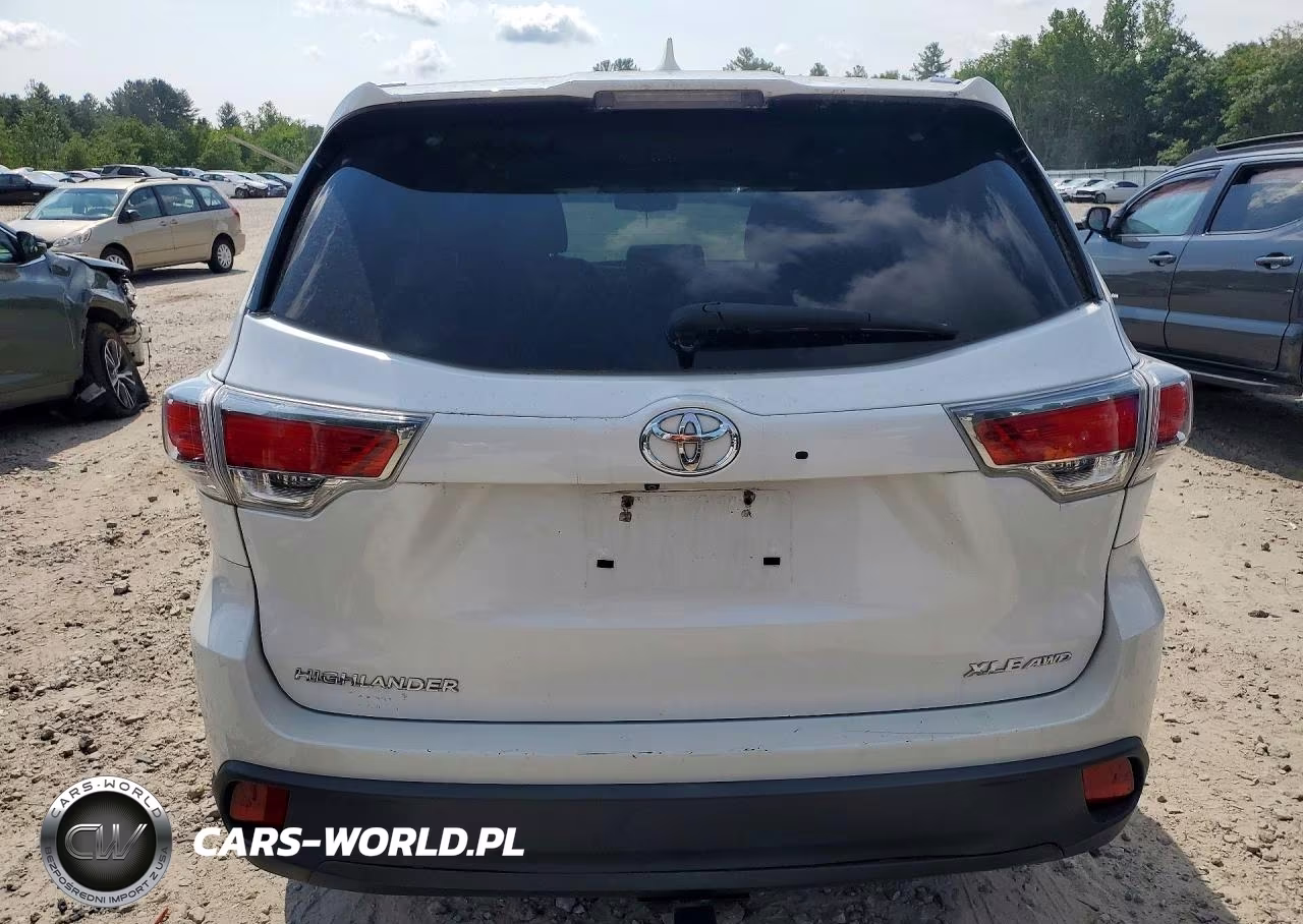 2015 Toyota Highlander Xle VIN:5TDJKRFH6FS123971 - 6