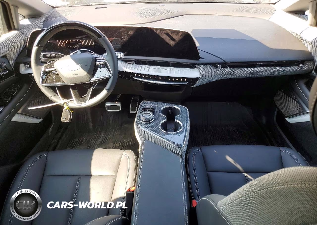 2025 Cadillac Optiq Sport VIN:3GYK3EMR6SS200909 - 8