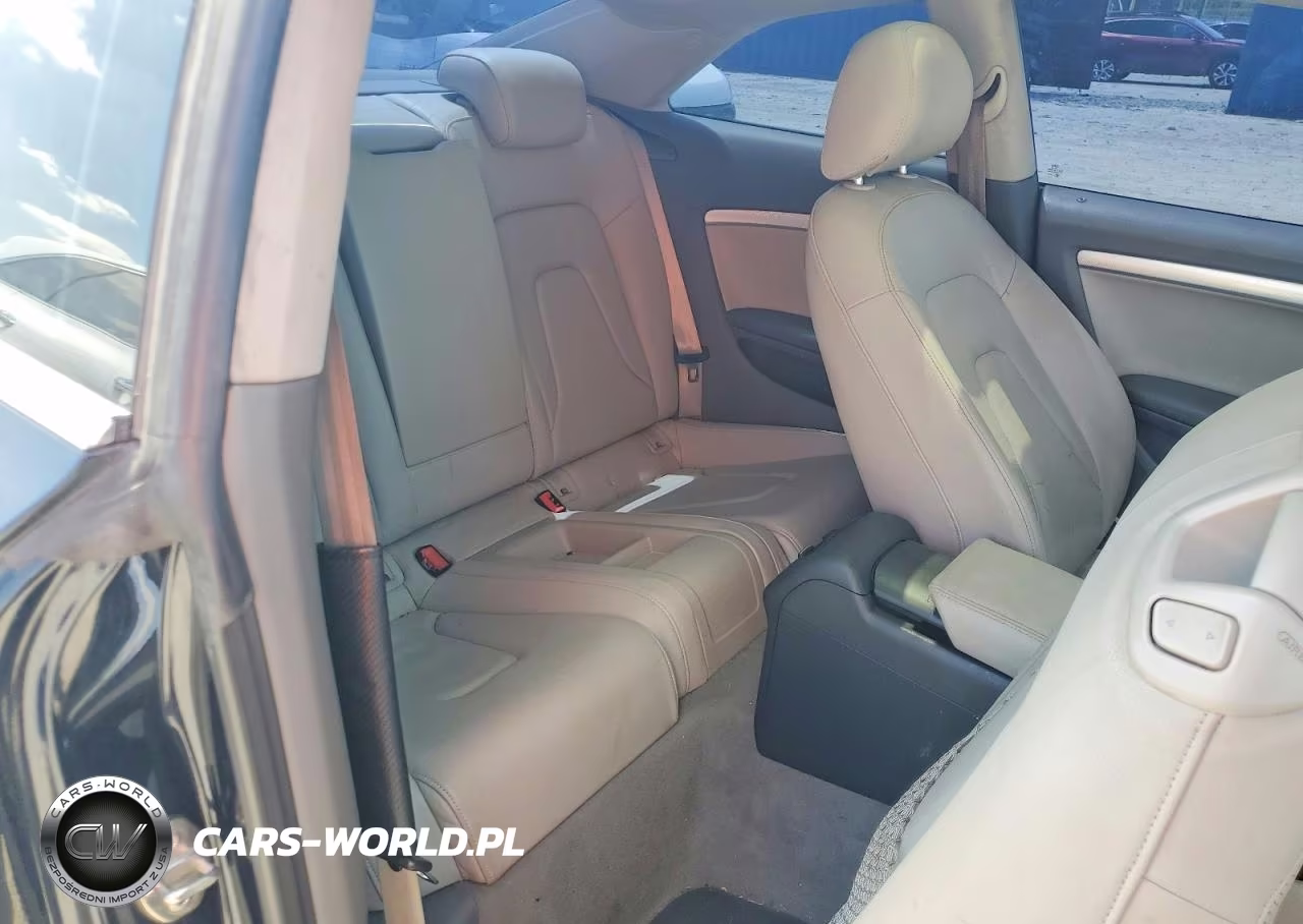 2010 Audi A5 Premium Plus VIN:WAULFAFR6AA084924 - 10