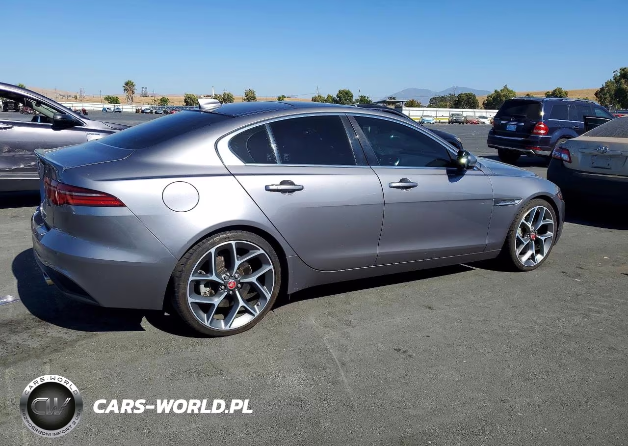 2020 Jaguar Xe S VIN:SAJAE4FX6LCP64165 - 3