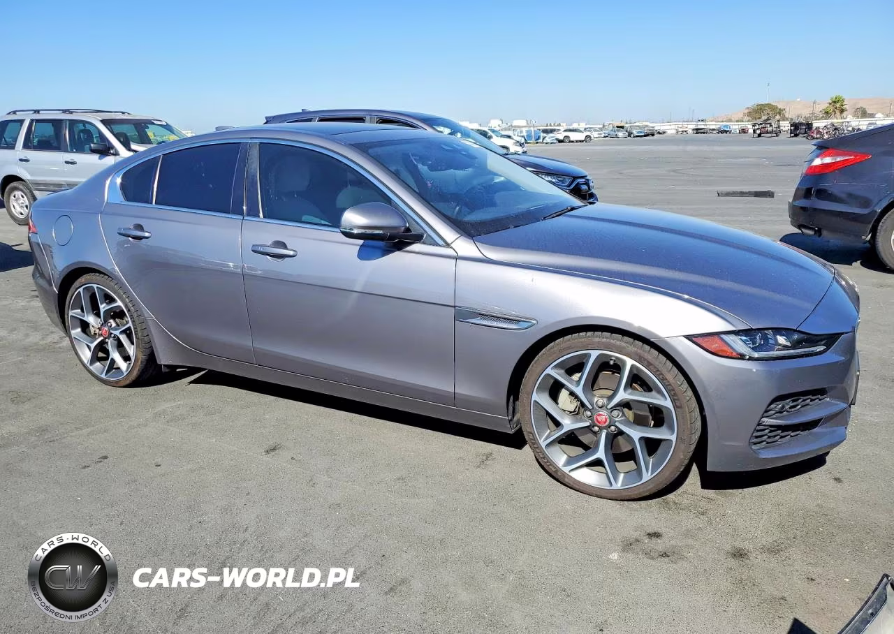 2020 Jaguar Xe S VIN:SAJAE4FX6LCP64165 - 4
