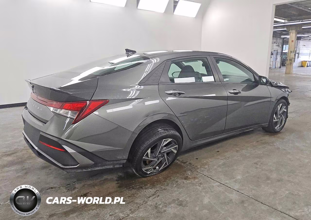 2025 Hyundai Elantra Sel Sport VIN:KMHLM4DG3SU083527 - 3