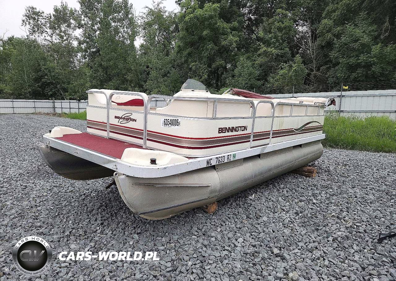 2000 Bennington Pontoon Boat VIN:ETW07539D000 - 2