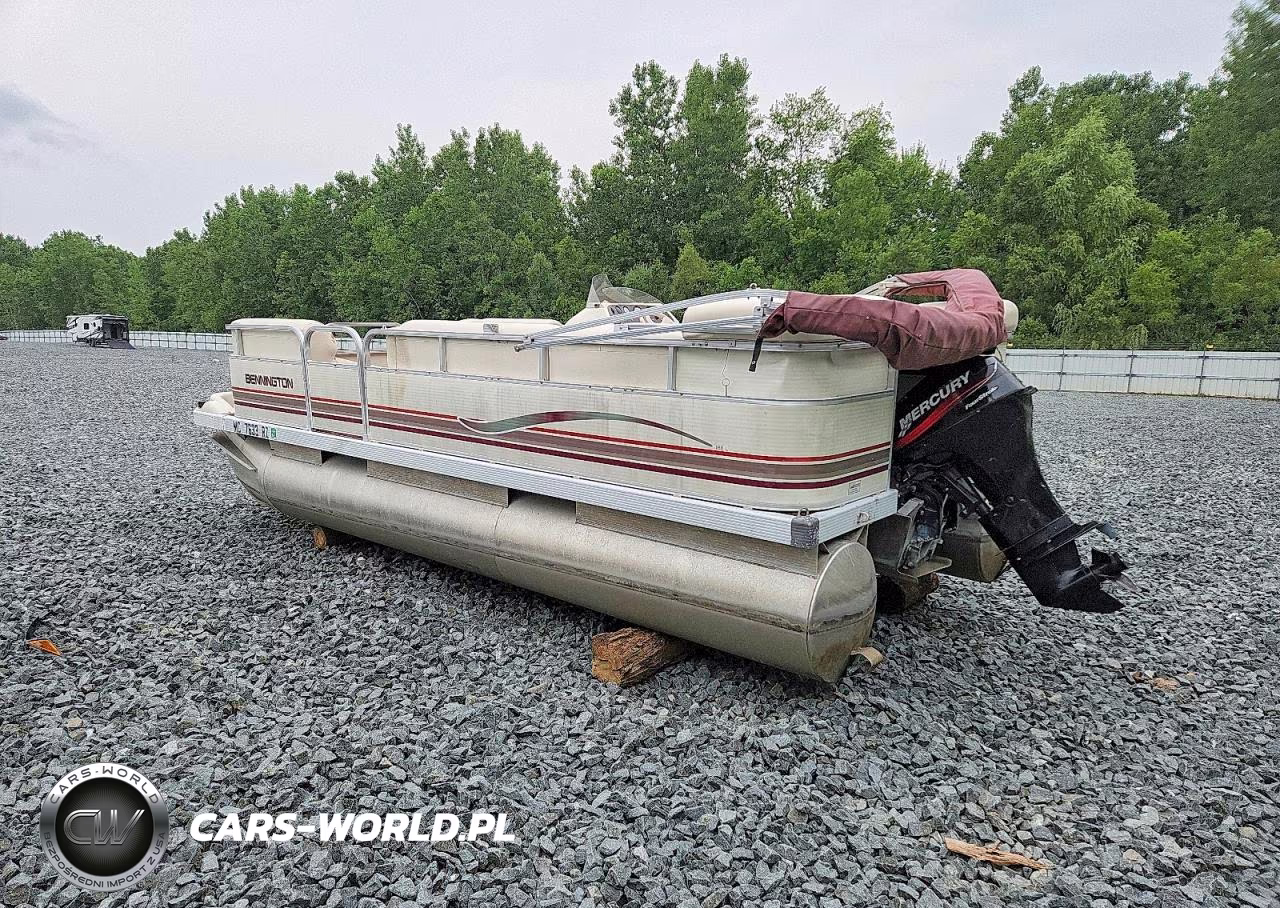 2000 Bennington Pontoon Boat VIN:ETW07539D000 - 3