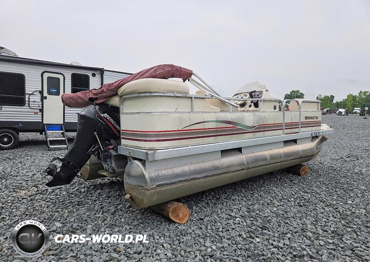 2000 Bennington Pontoon Boat VIN:ETW07539D000 - 4