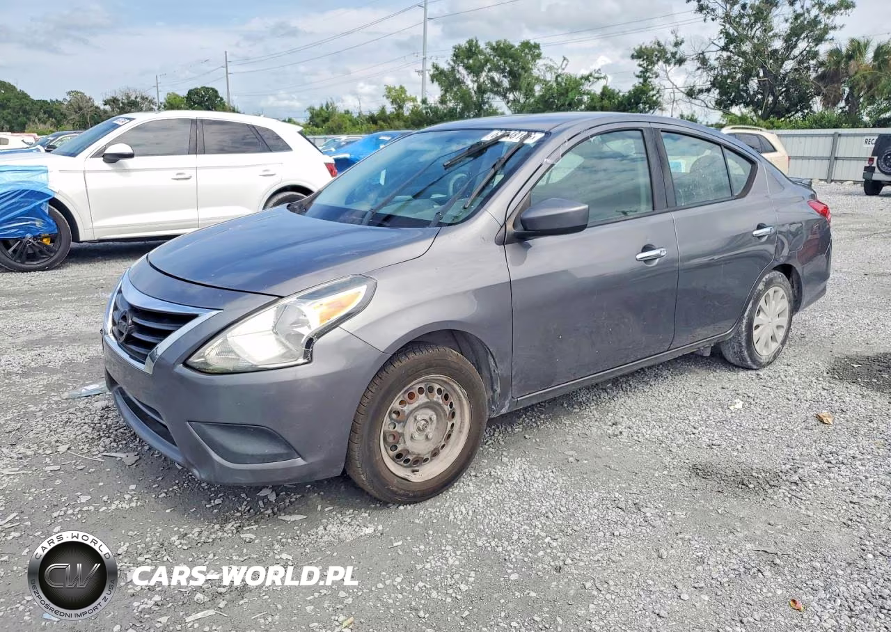 2019 Nissan Versa Sv
