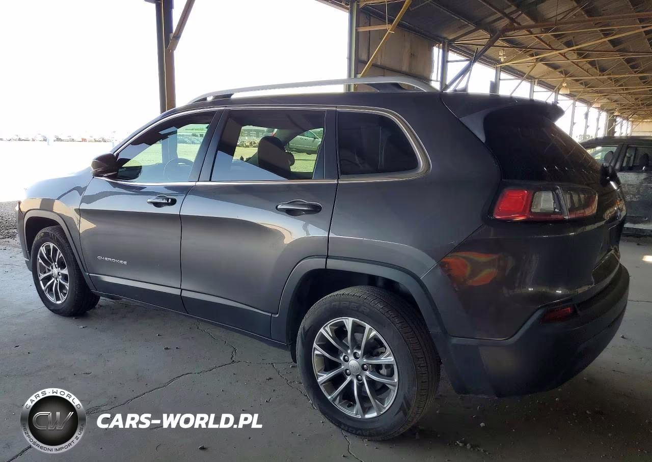 2019 Jeep Cherokee Latitude Plus VIN:1C4PJLLB8KD439274 - 2