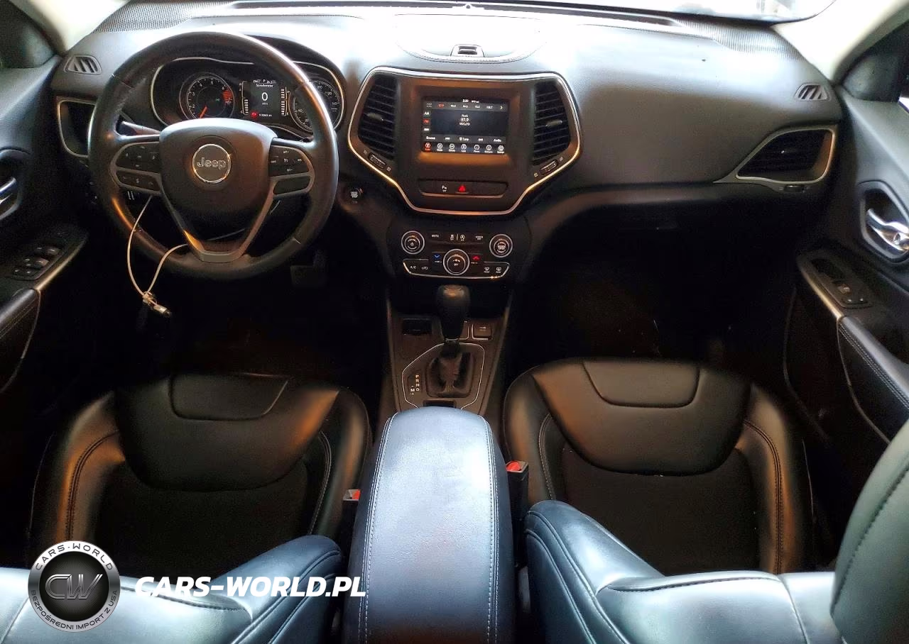2019 Jeep Cherokee Latitude Plus VIN:1C4PJLLB8KD439274 - 8