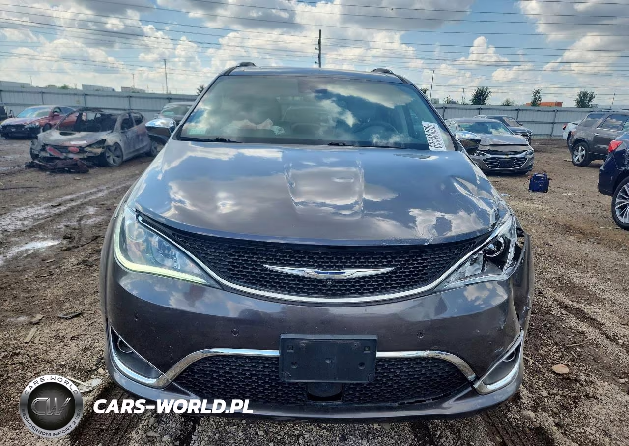 2017 Chrysler Pacifica Limited VIN:2C4RC1GG9HR633170 - 5