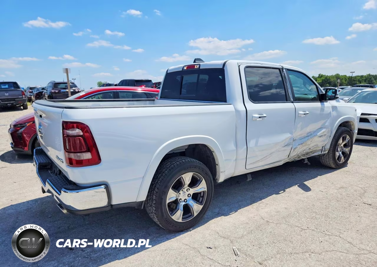 2022 Ram 1500 Laramie VIN:1C6SRFJT5NN282373 - 3