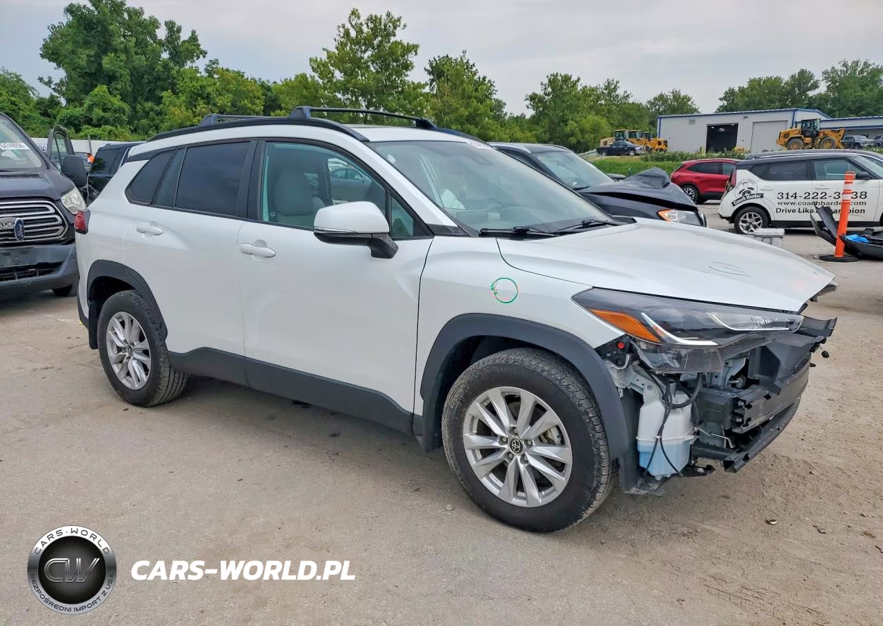 2022 Toyota Corolla Cross Le VIN:7MUBAABG9NV004192 - 4