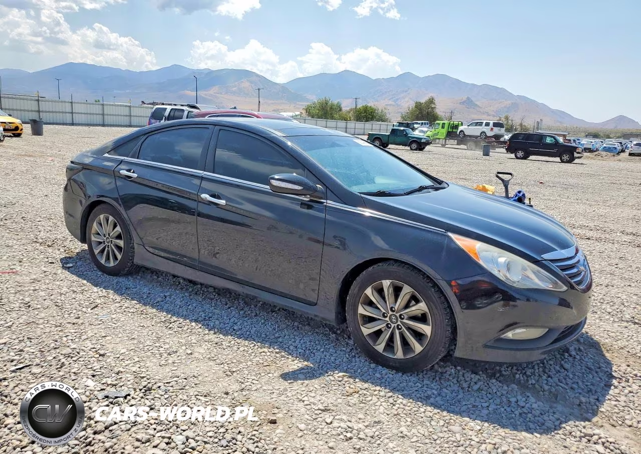 2014 Hyundai Sonata Limited VIN:5NPEC4AC4EH823098 - 4