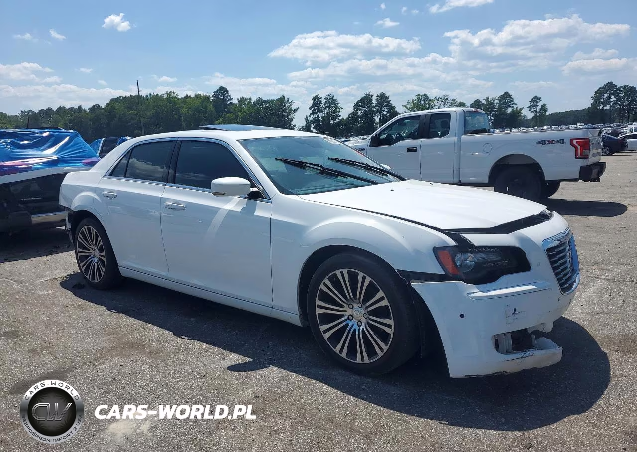 2013 Chrysler 300 S VIN:2C3CCABG3DH504049 - 4
