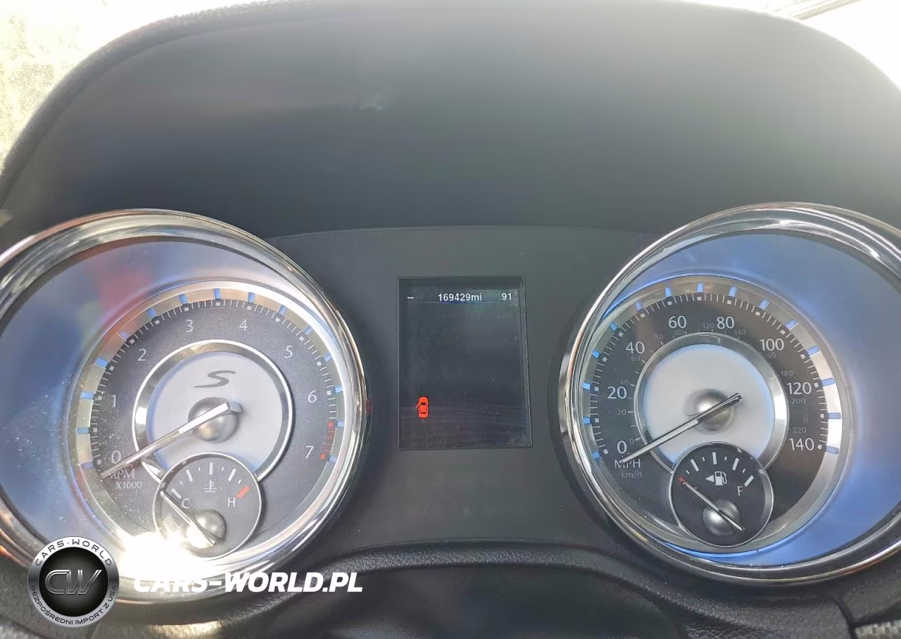 2013 Chrysler 300 S VIN:2C3CCABG3DH504049 - 9