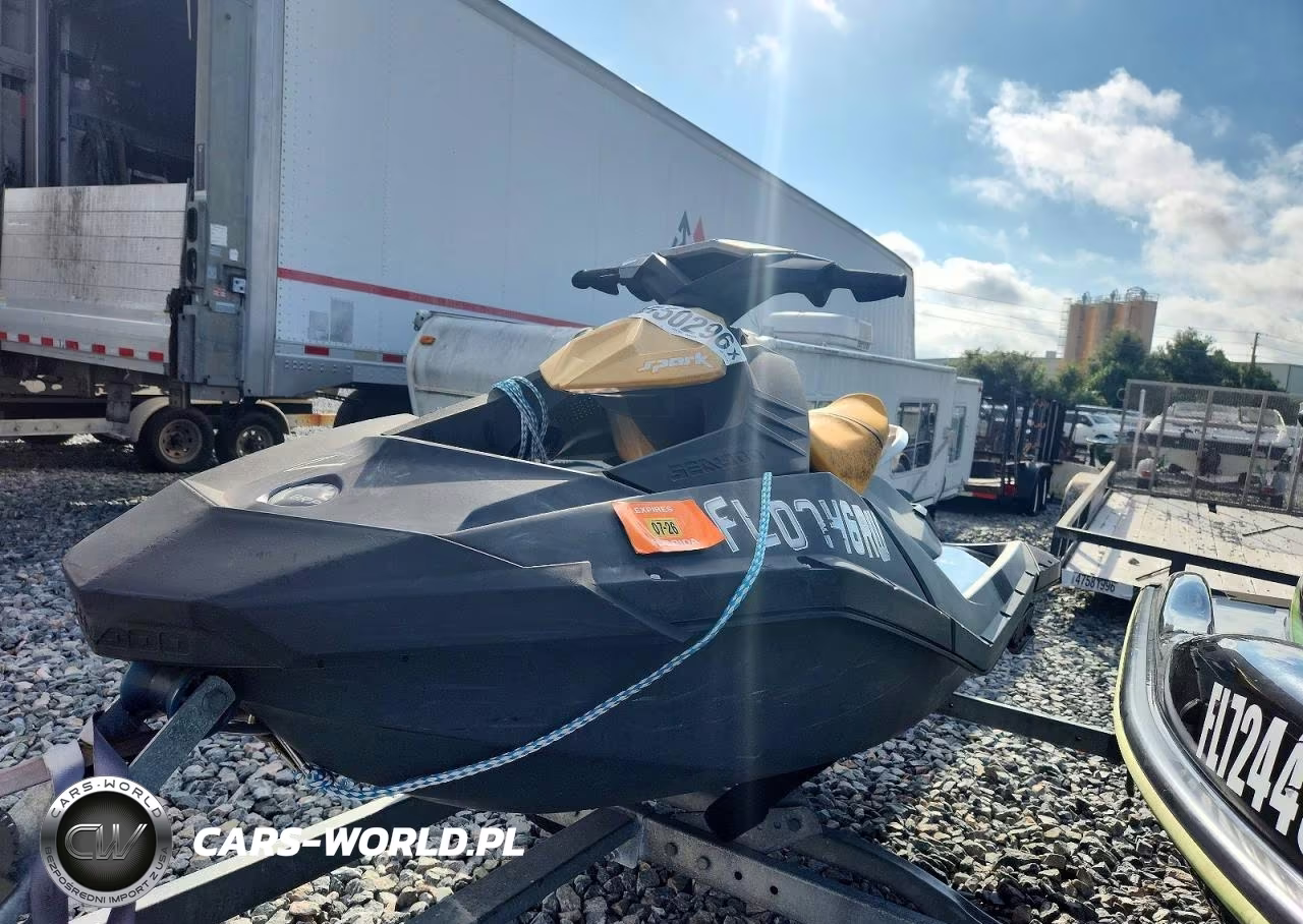 2018 Sea-Doo Spark Jet Ski VIN:CAYDV88392E818 - 2