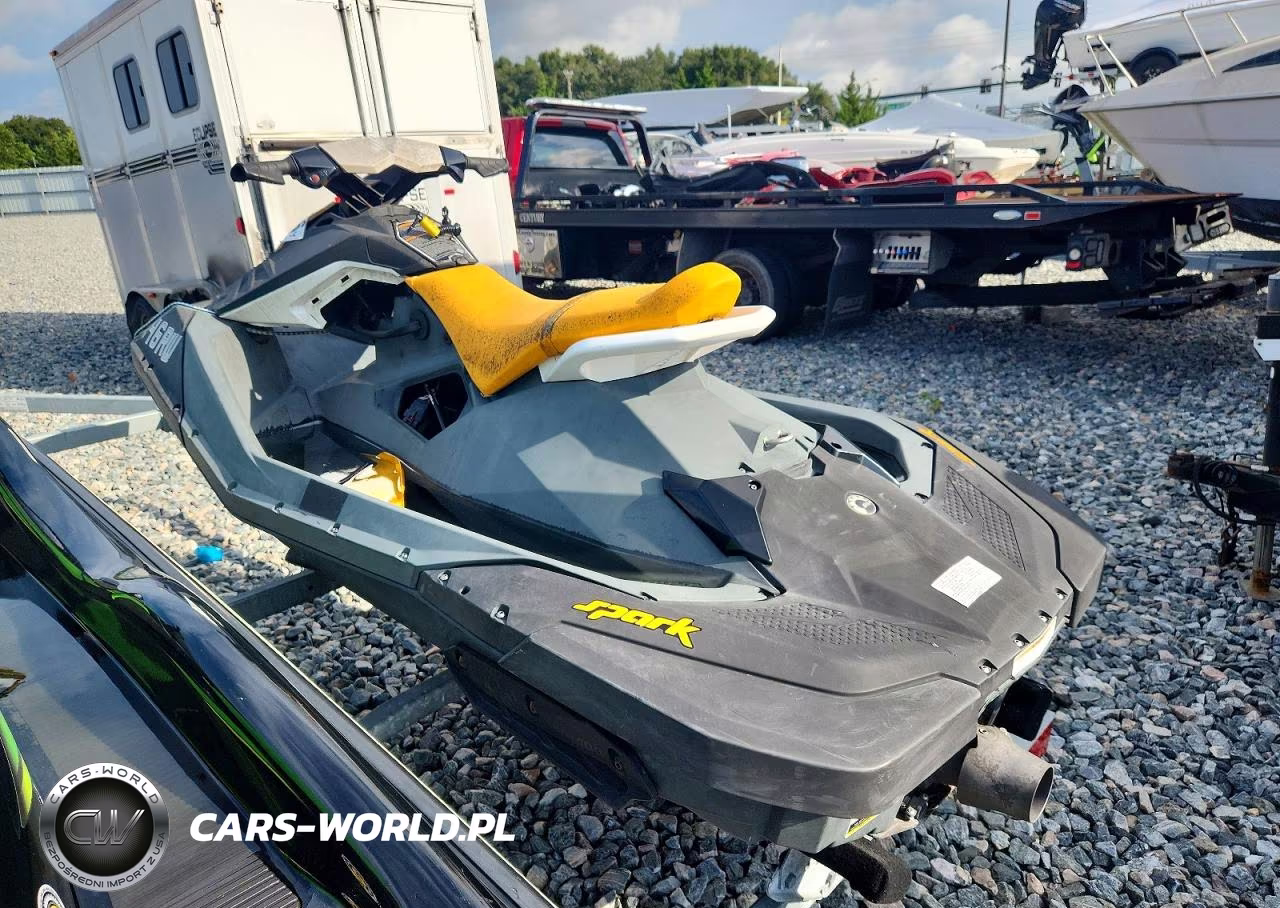 2018 Sea-Doo Spark Jet Ski VIN:CAYDV88392E818 - 3