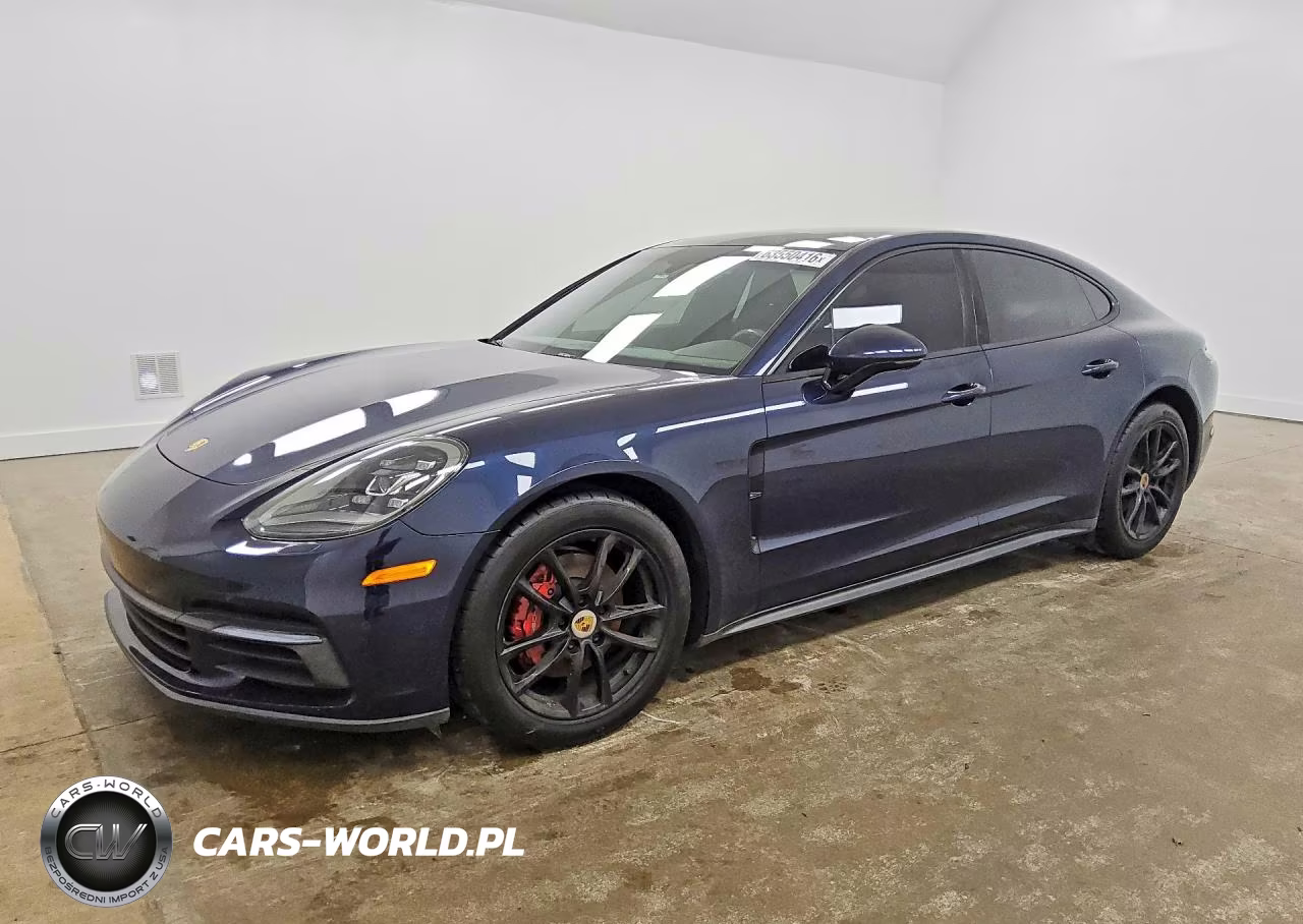 2018 Porsche Panamera 4