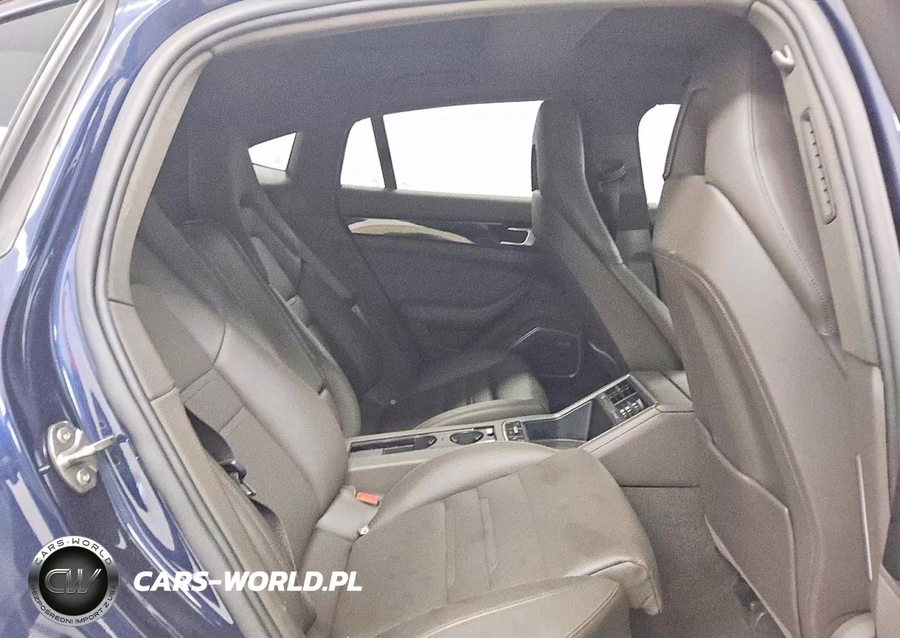 2018 Porsche Panamera 4 VIN:WP0AA2A75JL115315 - 10
