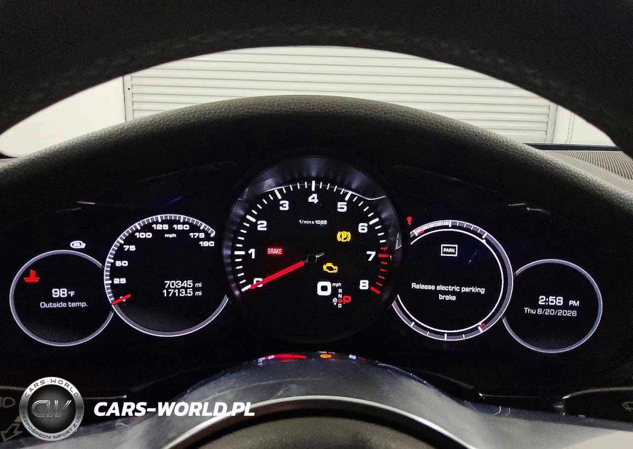 2018 Porsche Panamera 4 VIN:WP0AA2A75JL115315 - 9