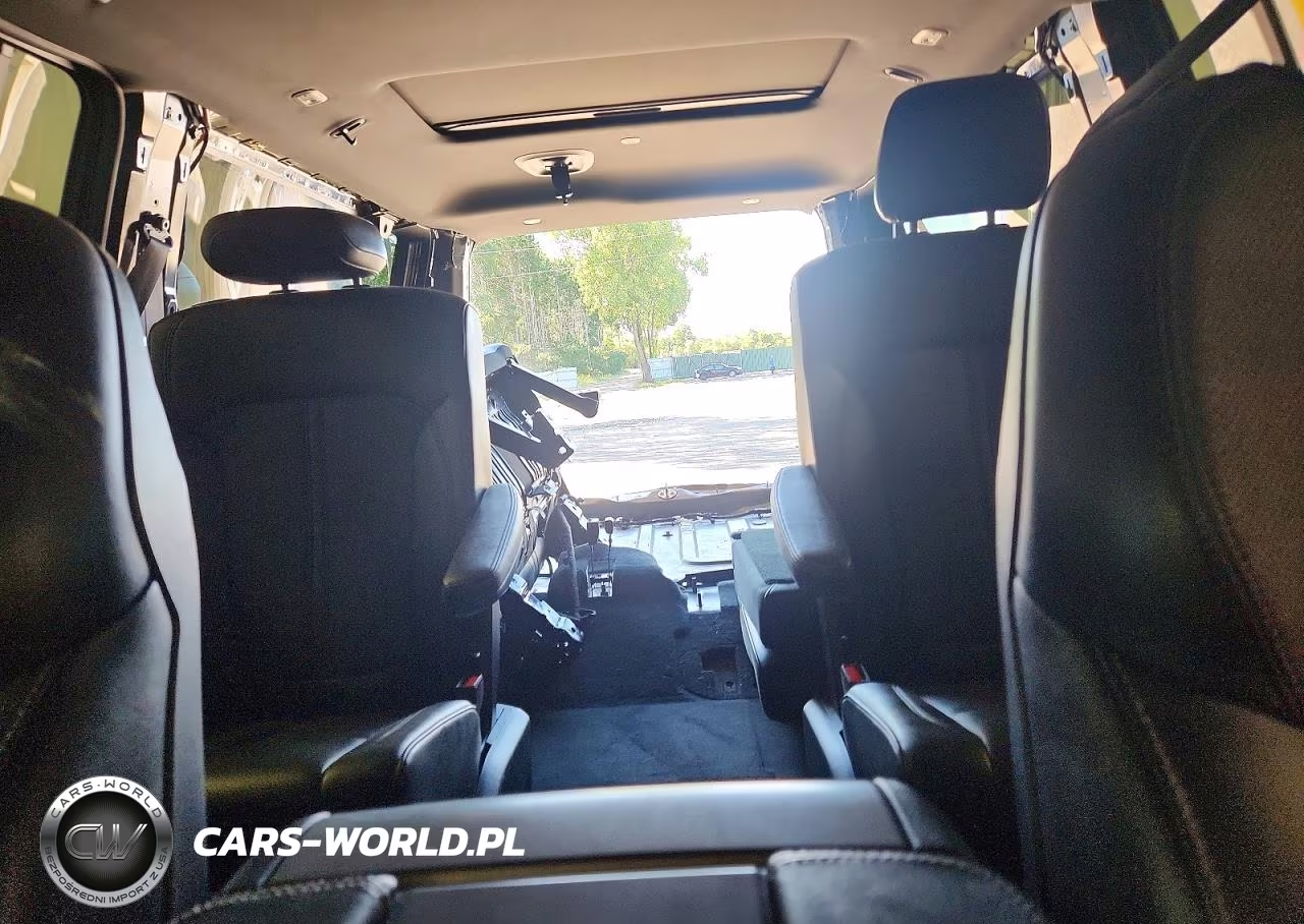 2024 Jeep Wagoneer L Series Ii VIN:1C4SJSBP0RS133208 - 10