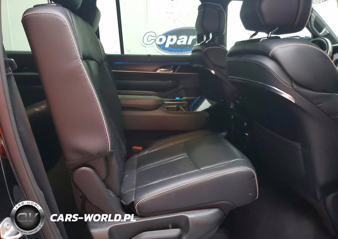 2024 Jeep Grand Wagoneer L Series Ii VIN:1C4SJSFP2RS132832 - 11