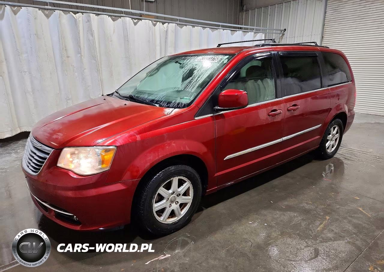 2011 Chrysler Town & Country Touring