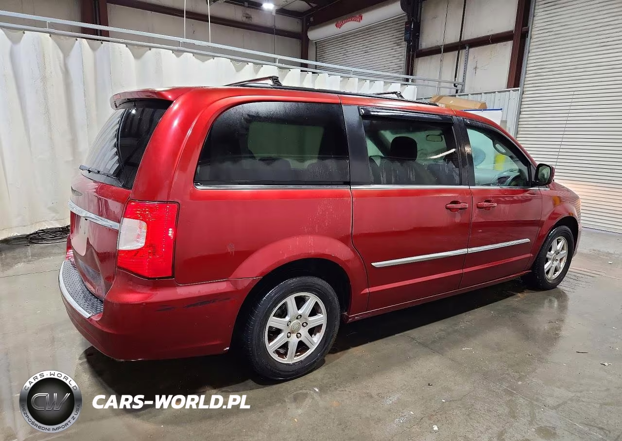 2011 Chrysler Town & Country Touring VIN:2A4RR5DG1BR638648 - 3