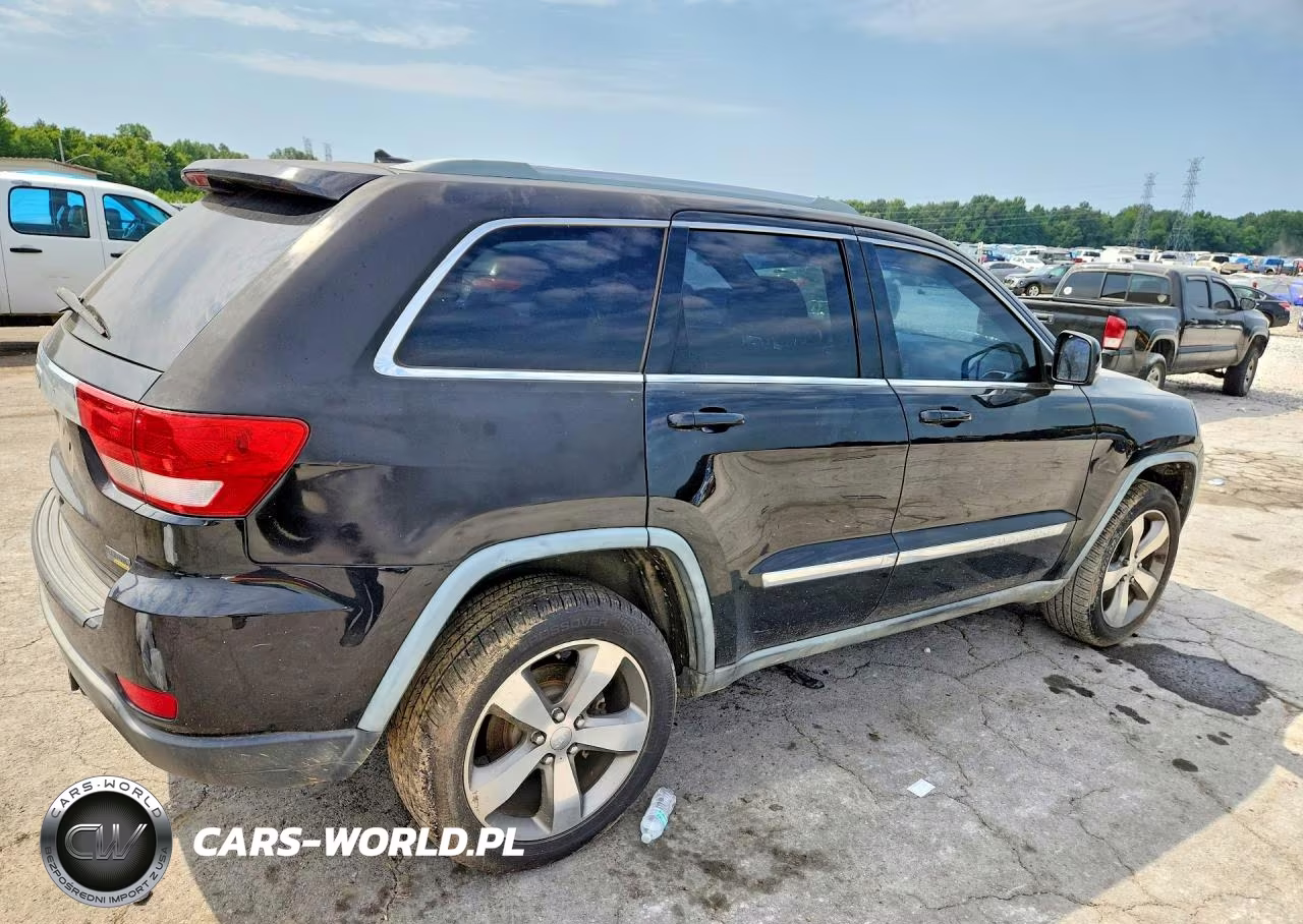 2011 Jeep Grand Cherokee Laredo VIN:1J4RR4GG2BC612011 - 3