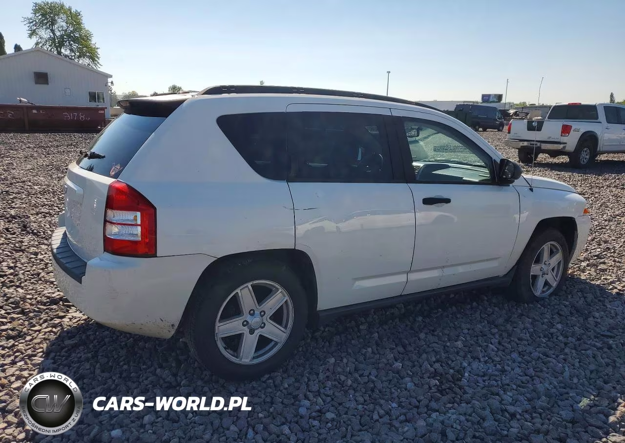2007 Jeep Compass VIN:1J8FF47W87D204003 - 3