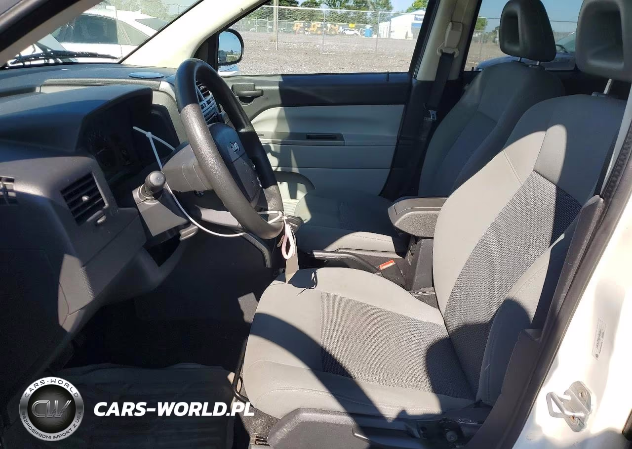 2007 Jeep Compass VIN:1J8FF47W87D204003 - 7