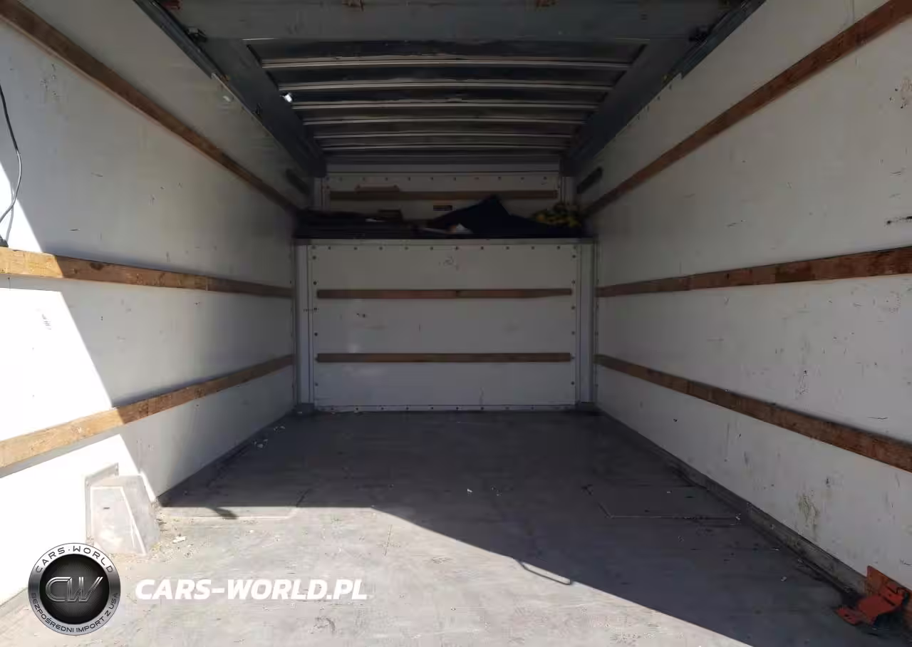 2009 Ford Econoline E450 Super Duty Cutaway Van VIN:1FDXE45SX9DA08206 - 10