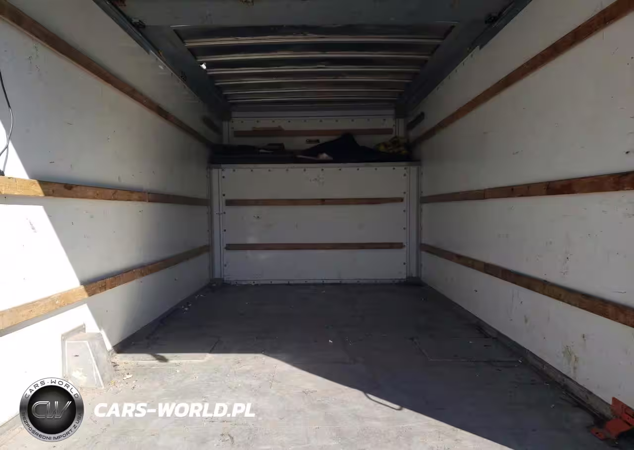 2009 Ford Econoline E450 Super Duty Cutaway Van VIN:1FDXE45SX9DA08206 - 11