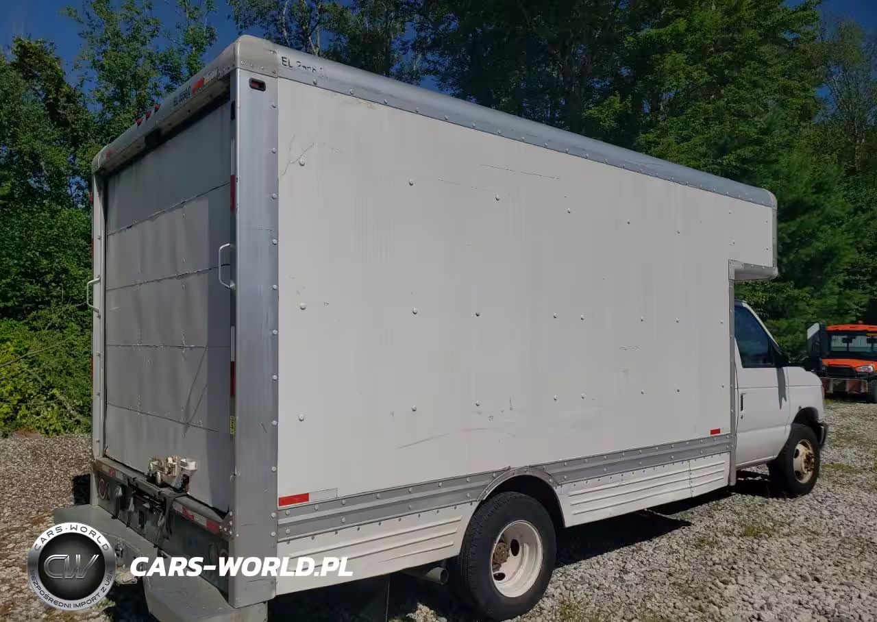 2009 Ford Econoline E450 Super Duty Cutaway Van VIN:1FDXE45SX9DA08206 - 3