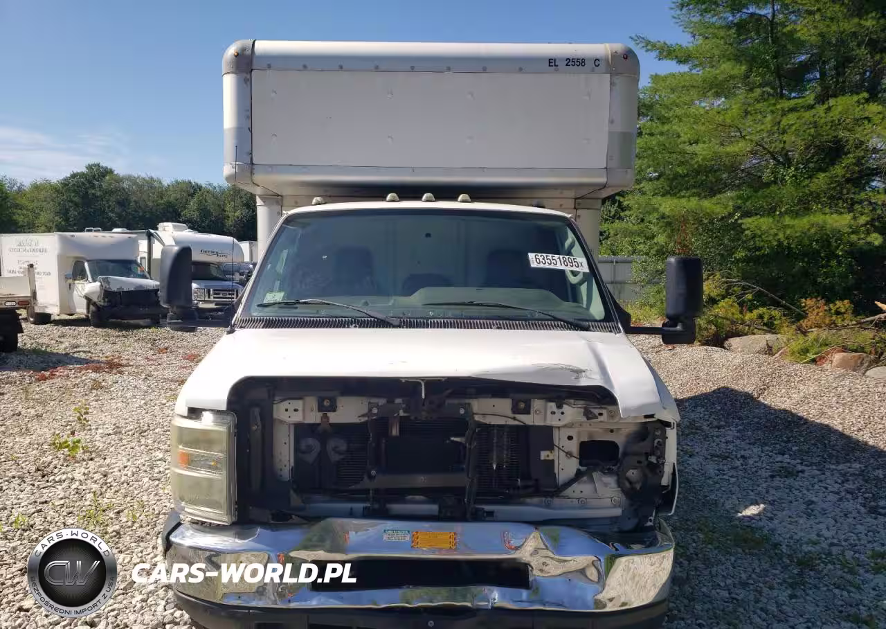 2009 Ford Econoline E450 Super Duty Cutaway Van VIN:1FDXE45SX9DA08206 - 5