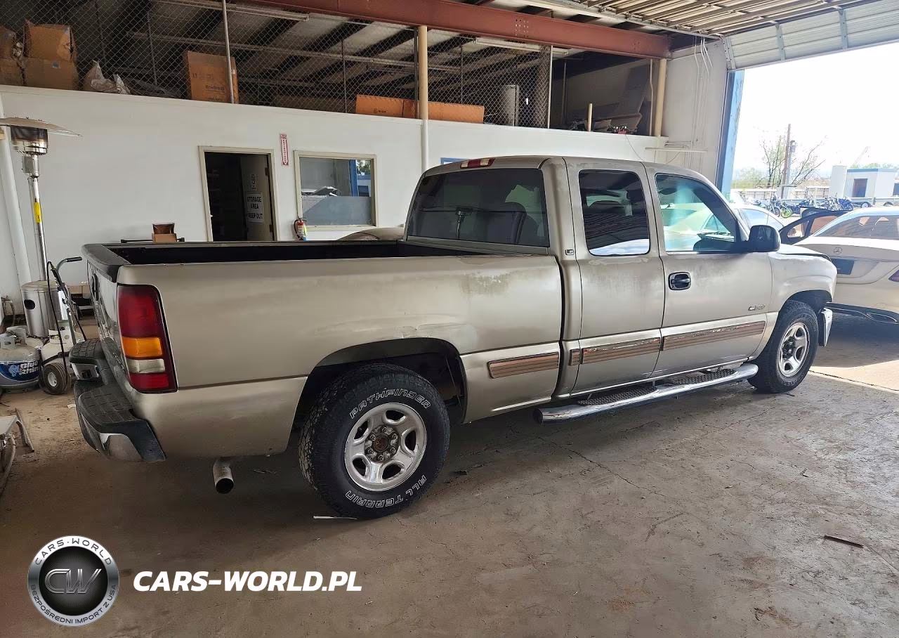 2001 Chevrolet Silverado C1500 VIN:2GCEC19W211324485 - 3