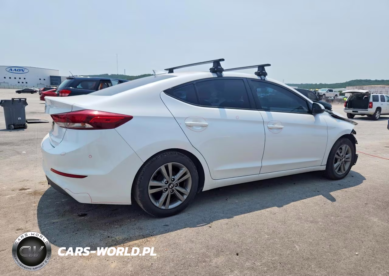 2017 Hyundai Elantra Se VIN:5NPD84LF6HH000391 - 3