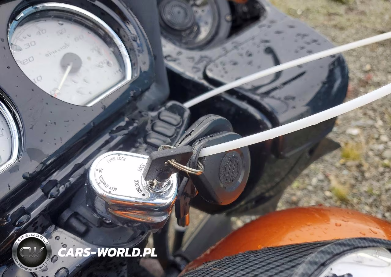 2015 Harley-Davidson Fltrxs Road Glide Special VIN:1HD1KTM12FB618726 - 8