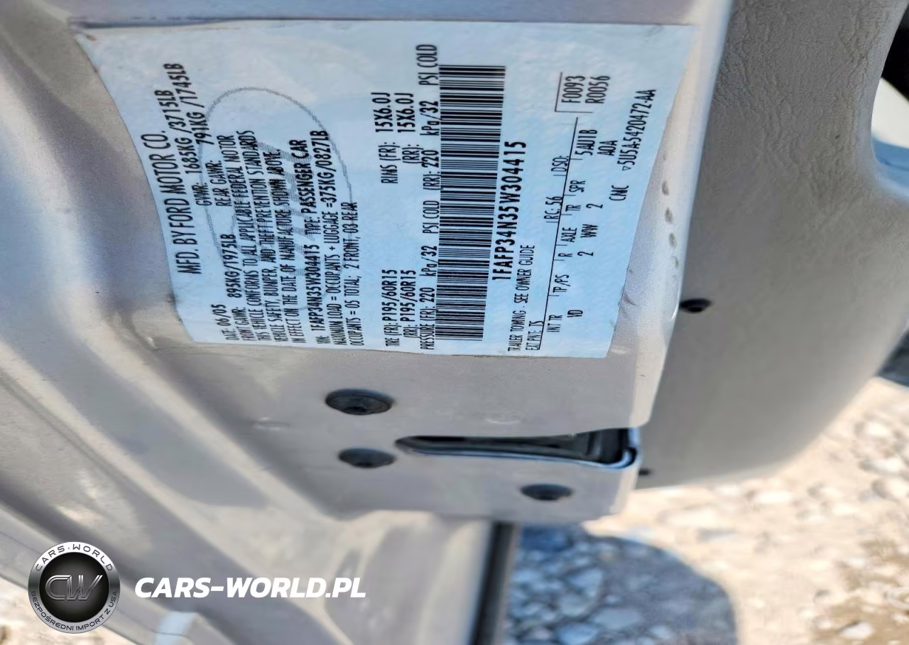 2005 Ford Focus Zx4 VIN:1FAFP34N35W304415 - 12