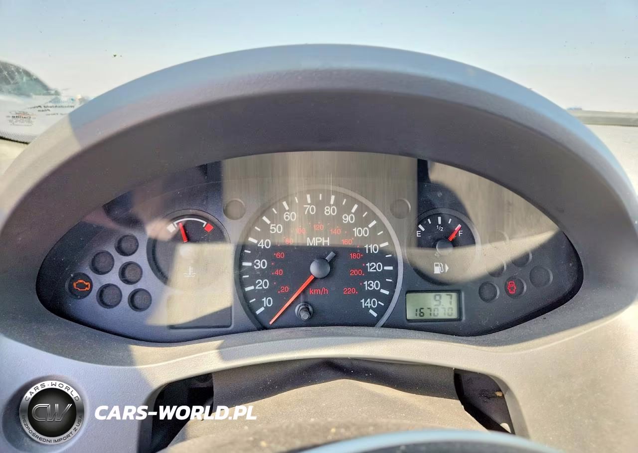 2005 Ford Focus Zx4 VIN:1FAFP34N35W304415 - 9