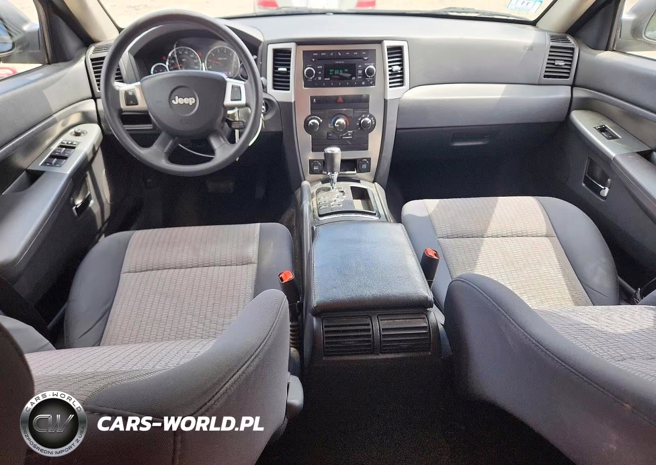 2010 Jeep Grand Cherokee Laredo VIN:1J4PR4GK1AC146209 - 8