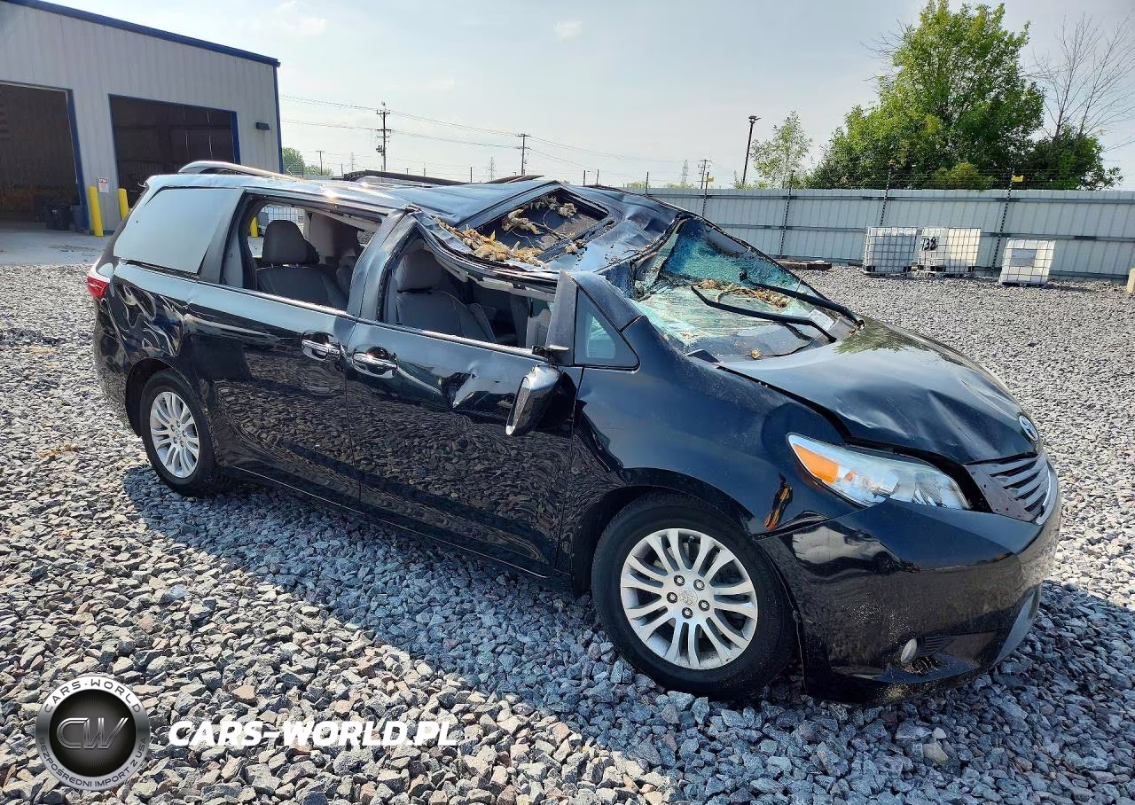 2017 Toyota Sienna Xle 8-Passenger VIN:5TDYZ3DC2HS794183 - 4