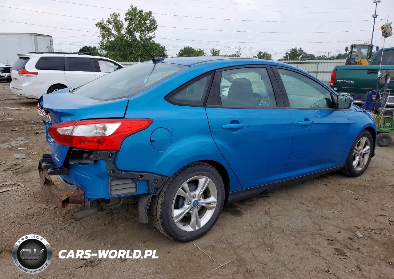 2014 Ford Focus Se VIN:1FADP3F29EL224385 - 3