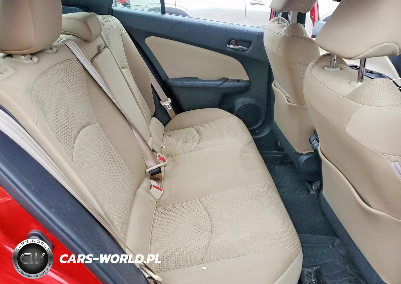 2019 Toyota Prius Le Awd-E VIN:JTDL9RFU4K3006791 - 10
